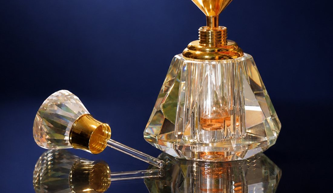Refilling an OLOOQ crystal bottle